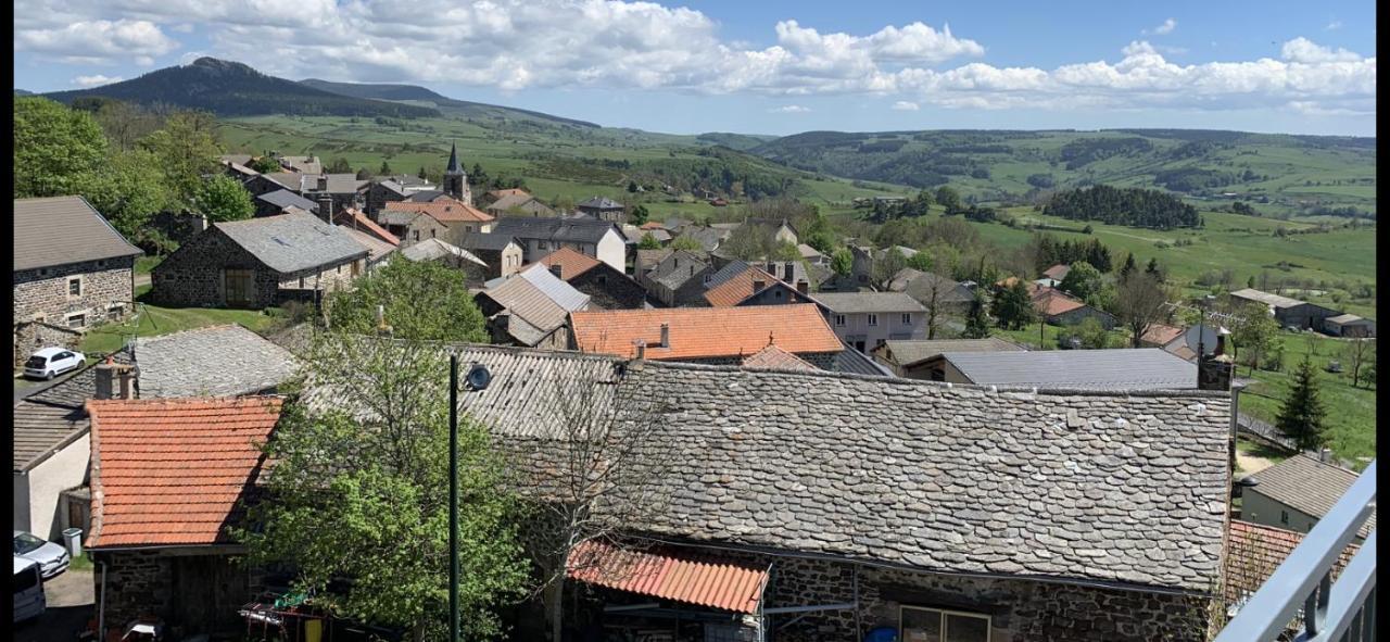 Auberge De La Tour Freycenet-la-Tour Esterno foto